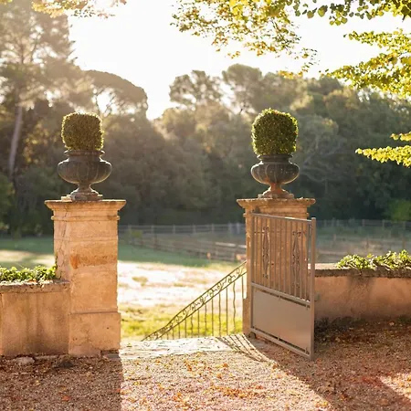 بيت ضيافة Chateau De La Brillanne آيكس أومبروفينس