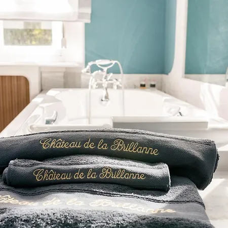Chateau De La Brillanne Guest house