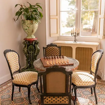 Chateau De La Brillanne Guest house Aix-en-Provence